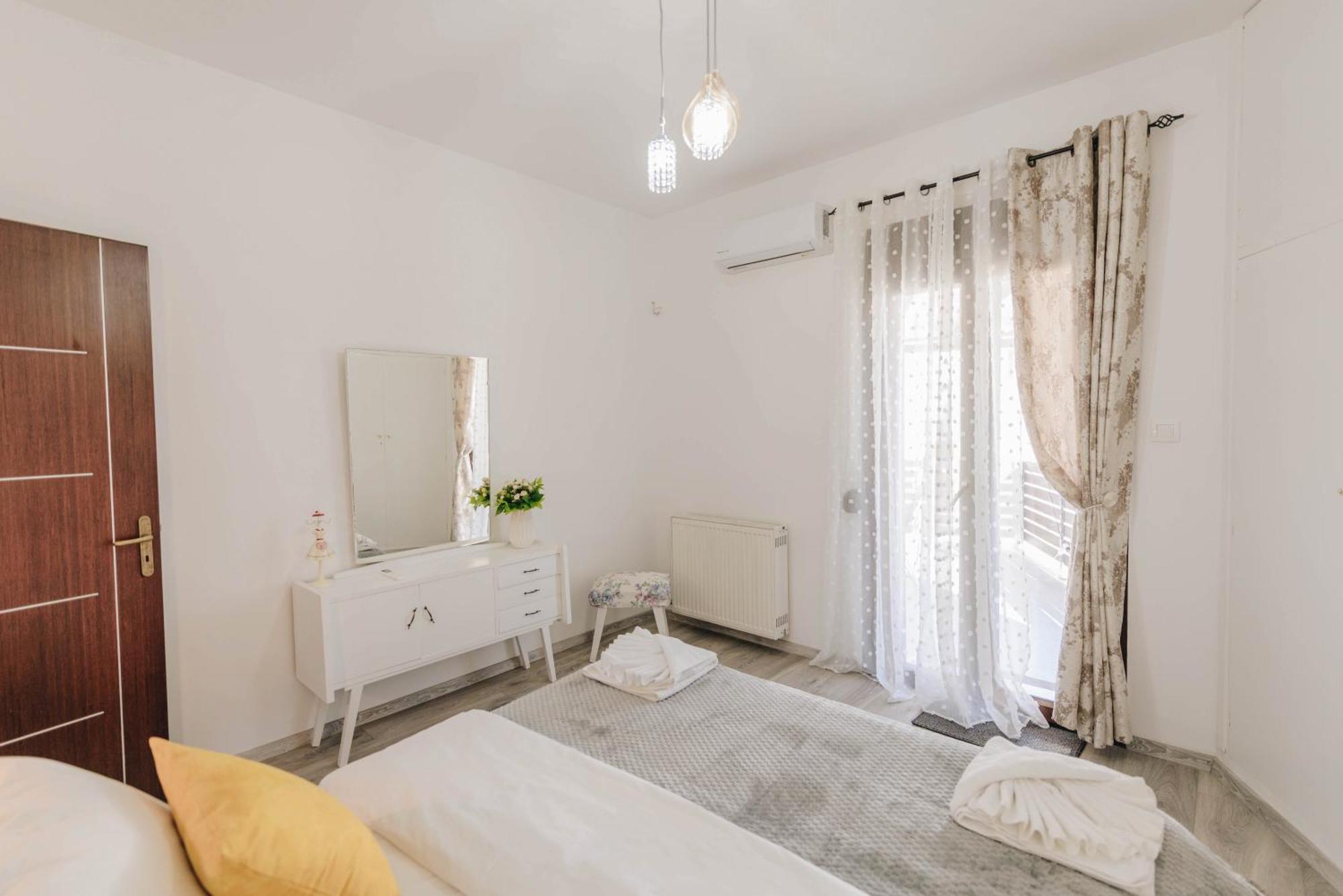 Sunrise Guesthouse Agria Extérieur photo